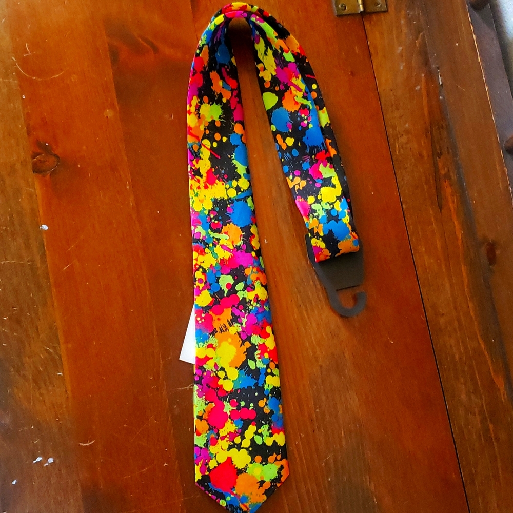 Fun retro colorful tie
